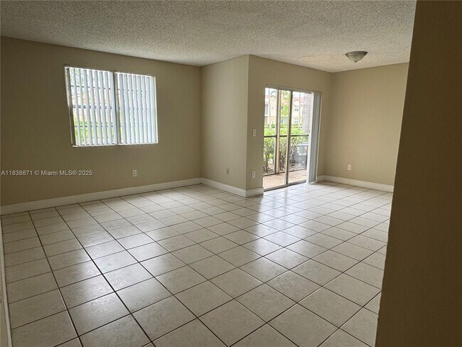 Building Photo - 1249 SW 46th Ave