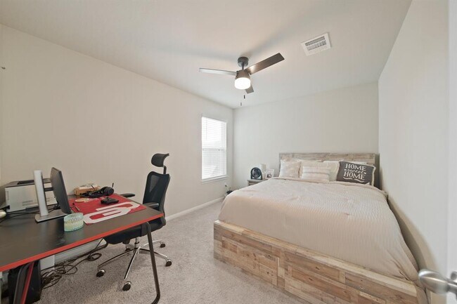 Building Photo - 5407 Briana Dee Dr