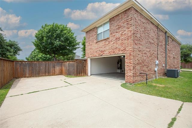 Building Photo - 9305 Amber Downs Dr