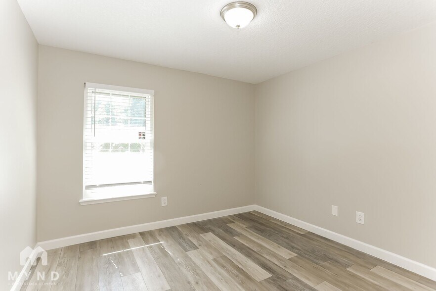 Building Photo - 4350 Jiggermast Ave