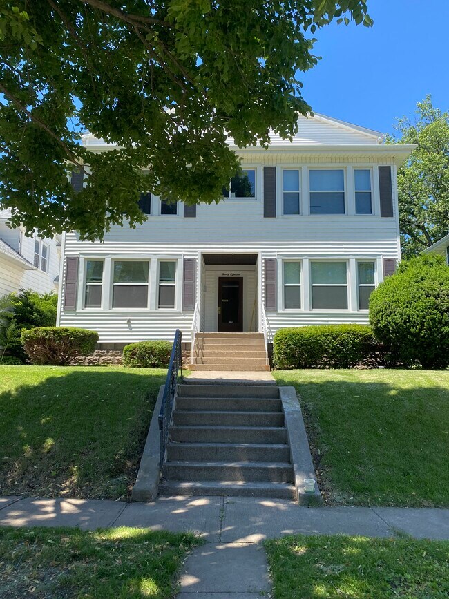 Building Photo - 2018 Lillie Ave