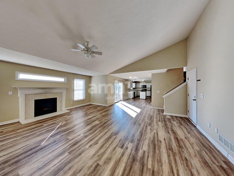 Building Photo - 8093 Willow Brook Crossing Dr