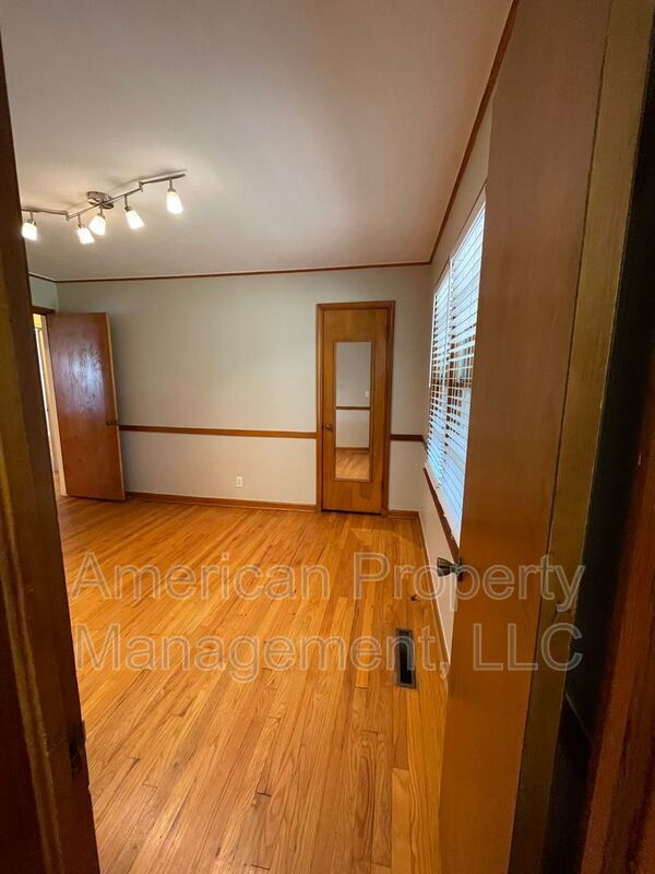 Building Photo - 2644 S Winston Ave