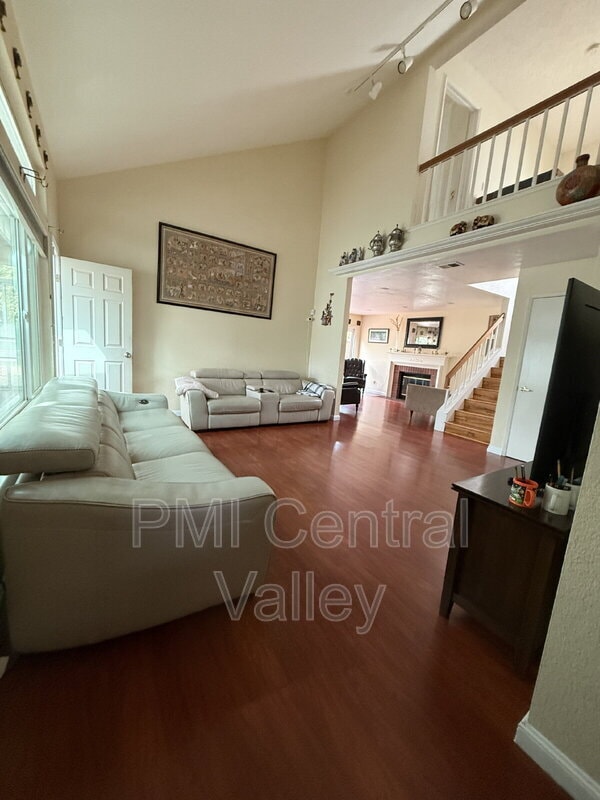 Building Photo - 4427 Ashwood Common