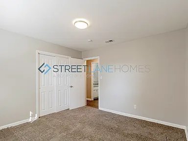 Building Photo - 426 Northside Dr