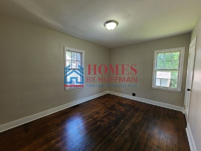 Building Photo - Two Bedroom House | 50% Off First Month