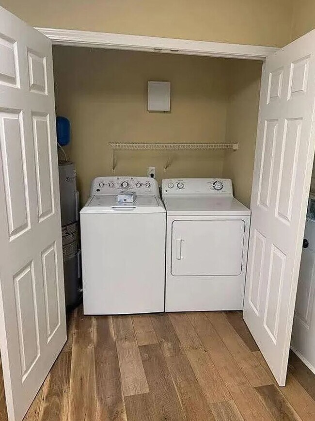 Building Photo - 2BR Condo Overlooking UGA Golf Course | On UGA Bus Line | Minutes to Campus