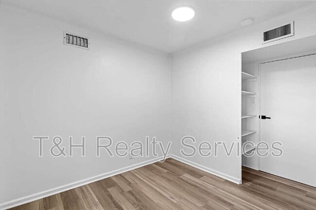 Building Photo - 2233 St Paul St