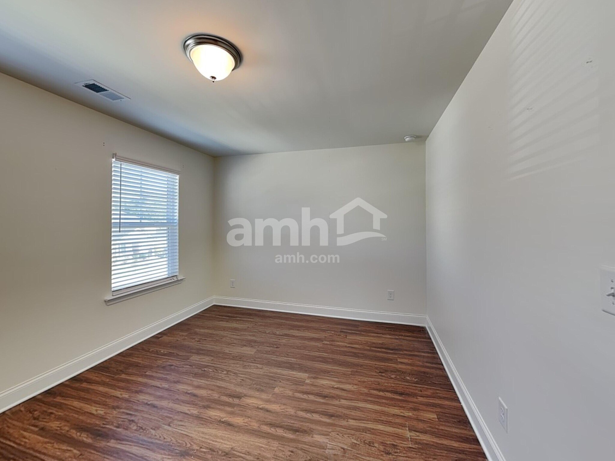 Building Photo - 2854 Chapel Hill Rd