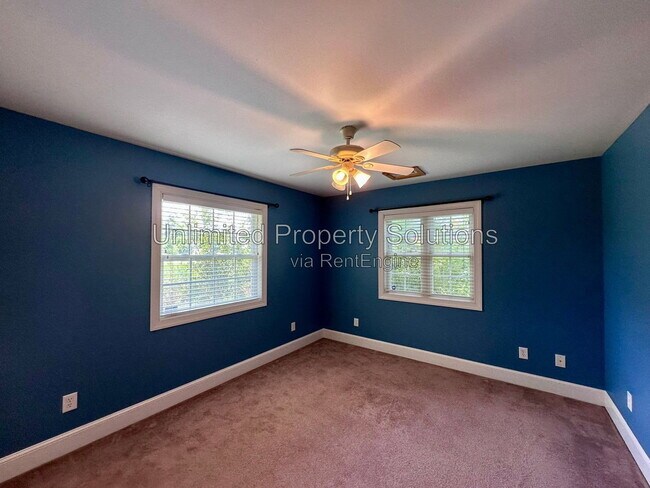 Building Photo - 23 Creekstone Ln