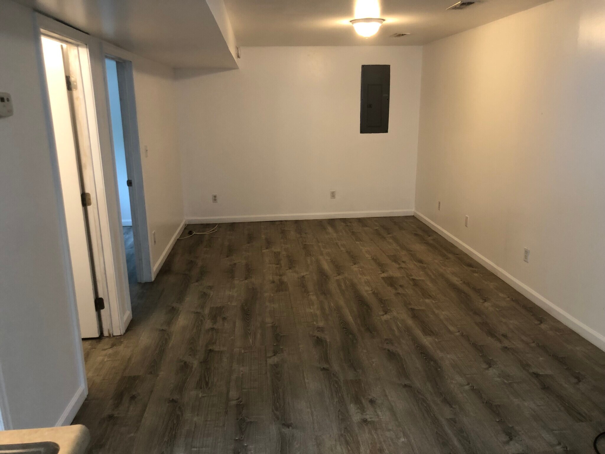 Building Photo - 305 Fletcher St