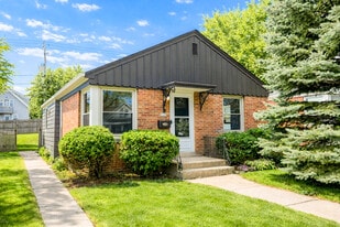 Building Photo - 7639 W Lorraine Pl