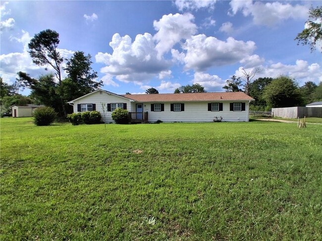 Building Photo - 2275 Briarwood Dr SW