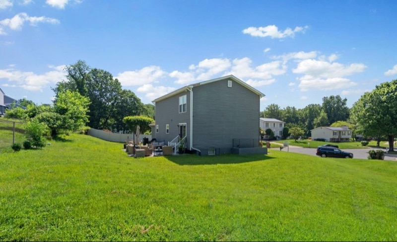 Building Photo - 206 Royal Oak Cir