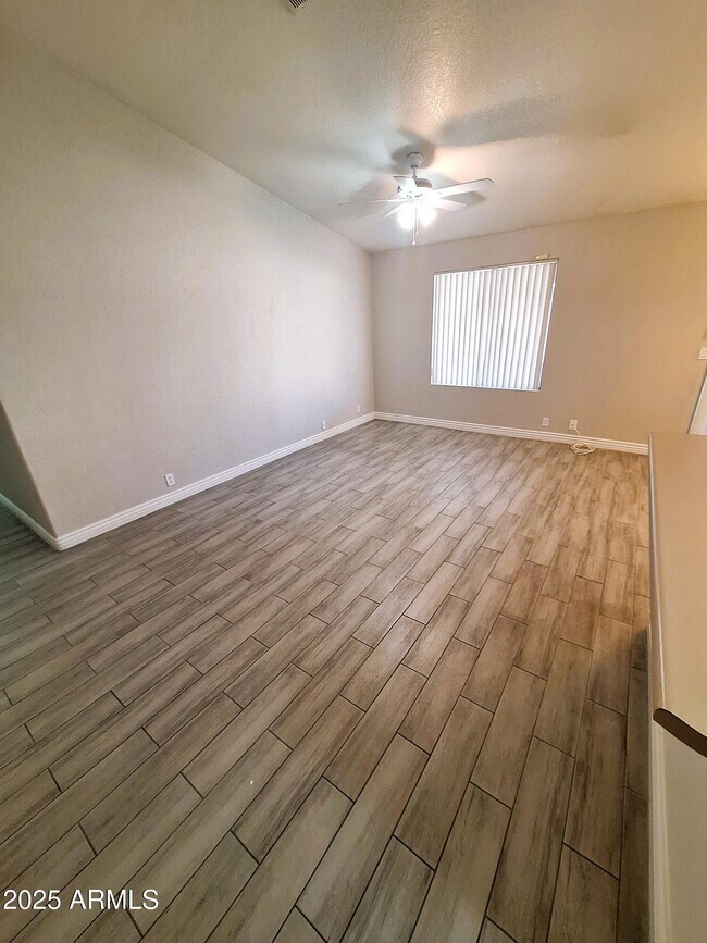 Building Photo - 8512 W Tuckey Ln