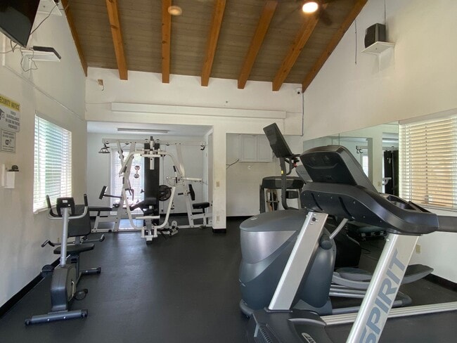 Building Photo - 2bed/2bath home in Mission Park Community!