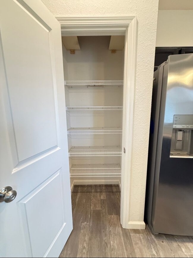 Building Photo - South Side...Newer 3 Bedroom 2 Bath House