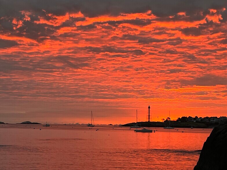 Sunrise at Barnacle Beach - 35 Lincoln Ave