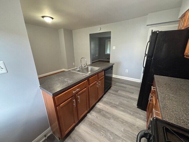 Building Photo - 3 bedrooms in 21239