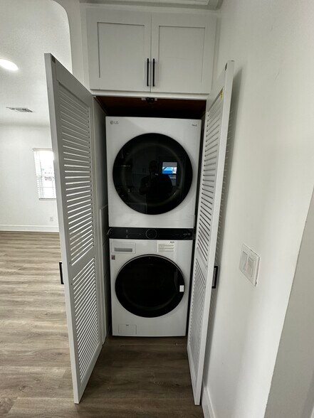 In-unit washer and dryer - 2925 Artesia Blvd