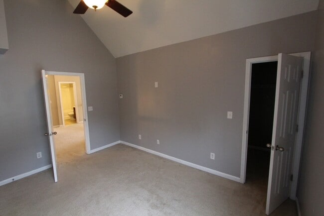 Building Photo - 663 Winding Branch Rd