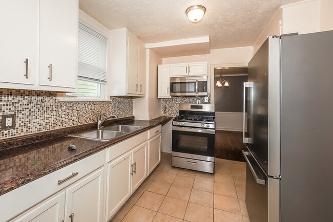 Building Photo - 19600 Milan Dr