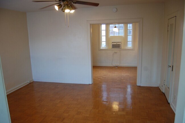 Interior Photo - 1739 G St.