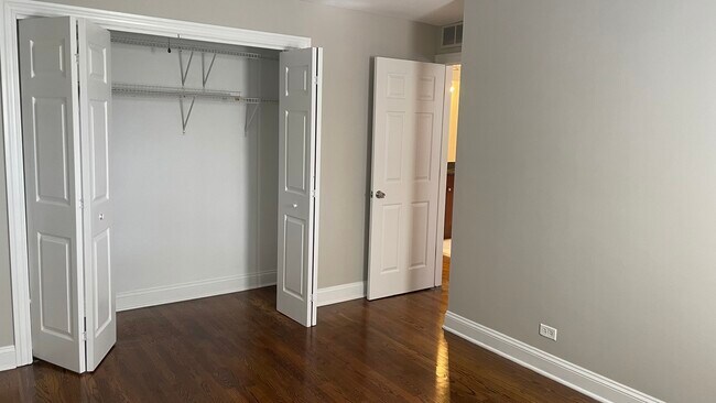 Building Photo - 10117 Old Orchard Ct