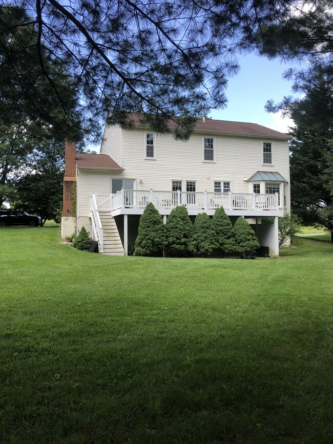 Building Photo - 9191 Victoria Dr
