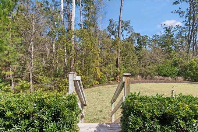 Building Photo - 807 Mariners Cir