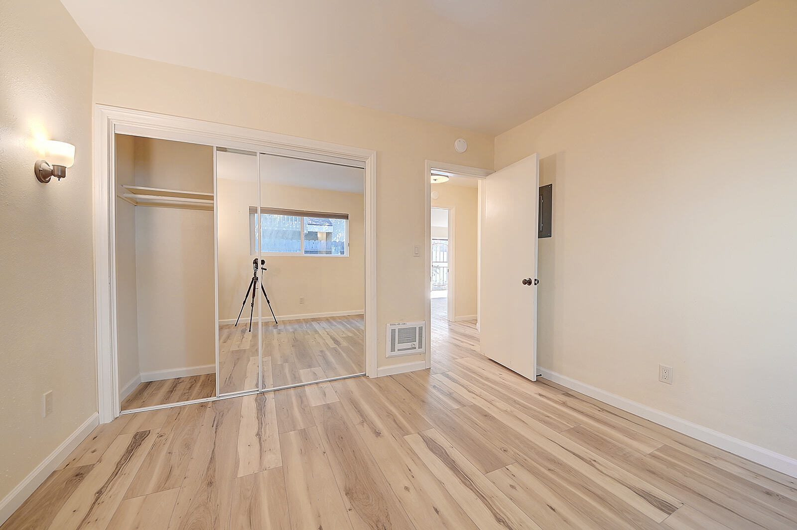 2nd bedroom 3 - 338 Orizaba Ave