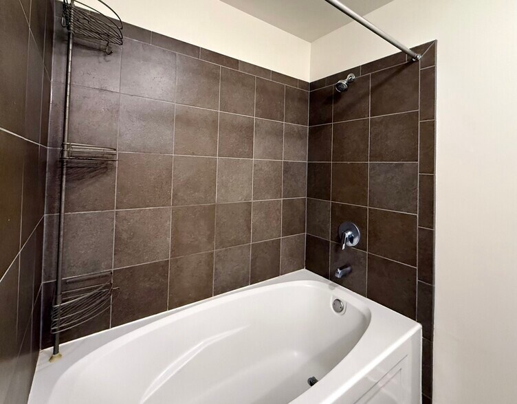 Building Photo - 1400 S Michigan Ave