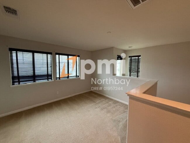 Building Photo - 1275 Dartmouth Cir