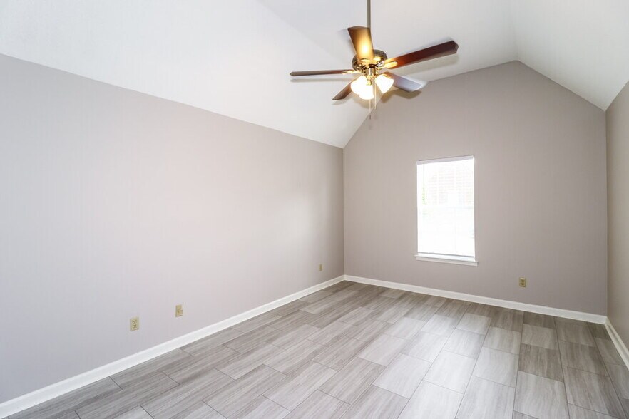 Building Photo - 8416 Kimberly Rose Dr