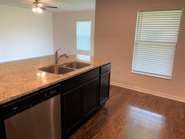 Building Photo - 1116 Brenton Leaf Dr