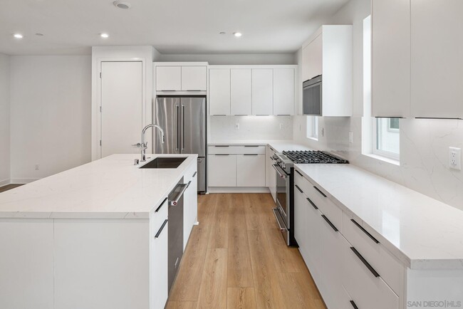 Building Photo - 2714 Everly Dr