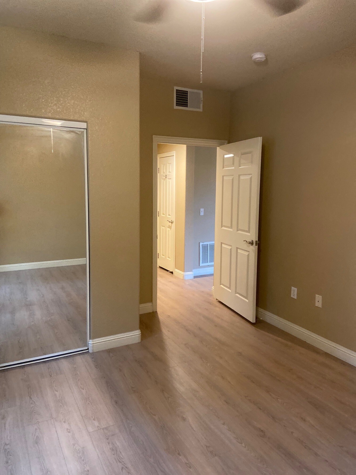 Building Photo - 4800 Westlake Pky