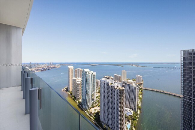 Building Photo - 300 Biscayne Blvd Way