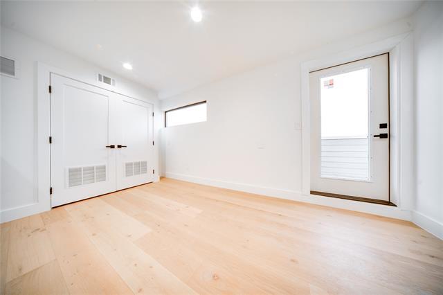 Building Photo - 4209 Munger Ave