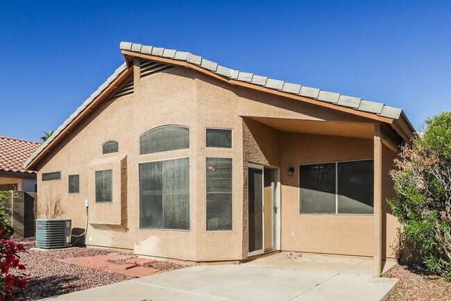 Building Photo - 12913 W Sheridan St