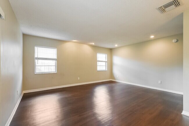 Building Photo - 948 March Hare Ct