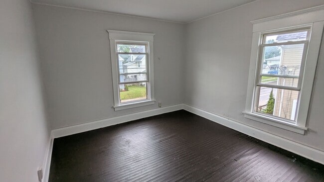 Building Photo - Charming Home for Rent in Scenic Canton: Y...