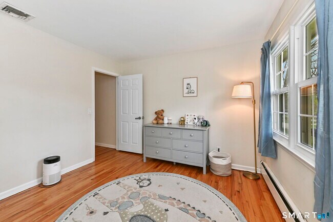 Building Photo - 163 MacGregor Dr