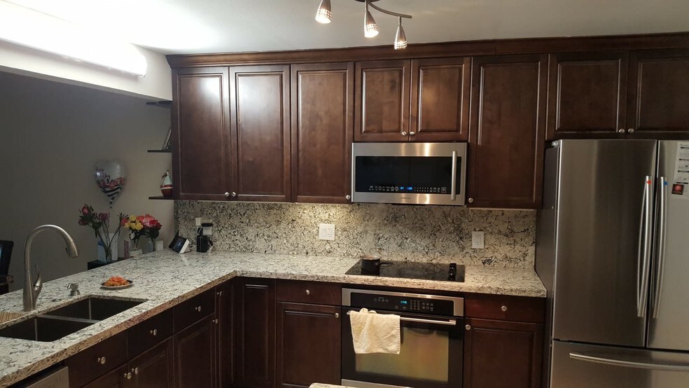 Fully Upgraded Cooktop - 16491 Blatt Blvd