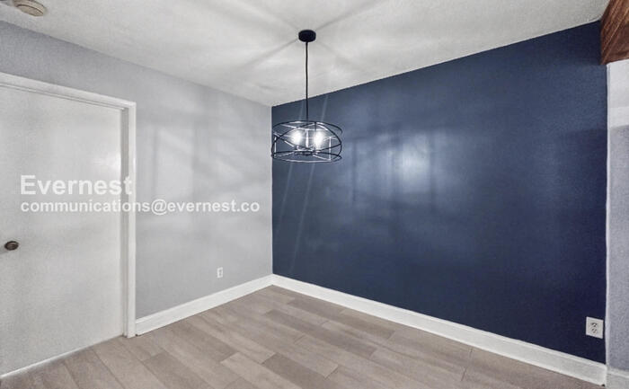 Building Photo - 2812 Georgetown Dr