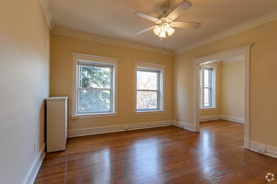 1BR, 1BA - Windsor Court Apartments