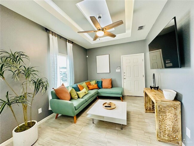 Building Photo - 30 Mulberry Ave