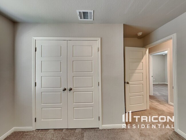 Building Photo - 5803 Nyla Wy
