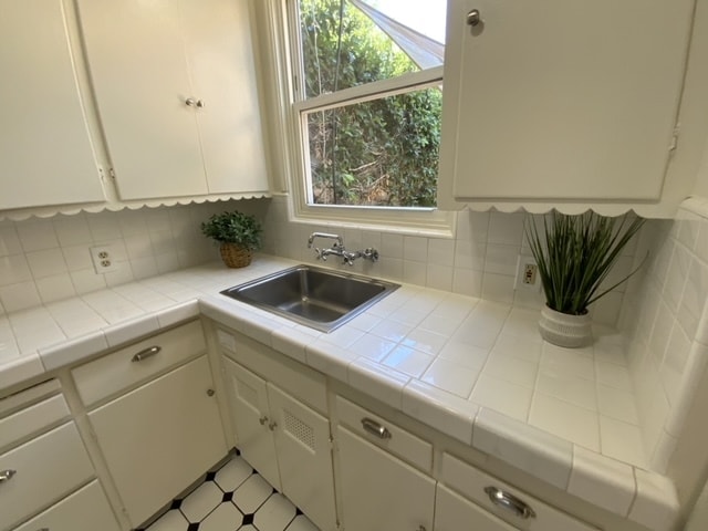 Building Photo - 2028 3/4 Argyle Ave