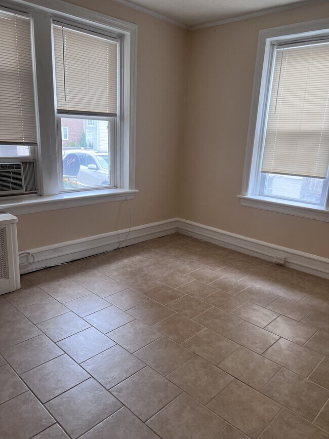 Building Photo - 4802 Ventnor Ave